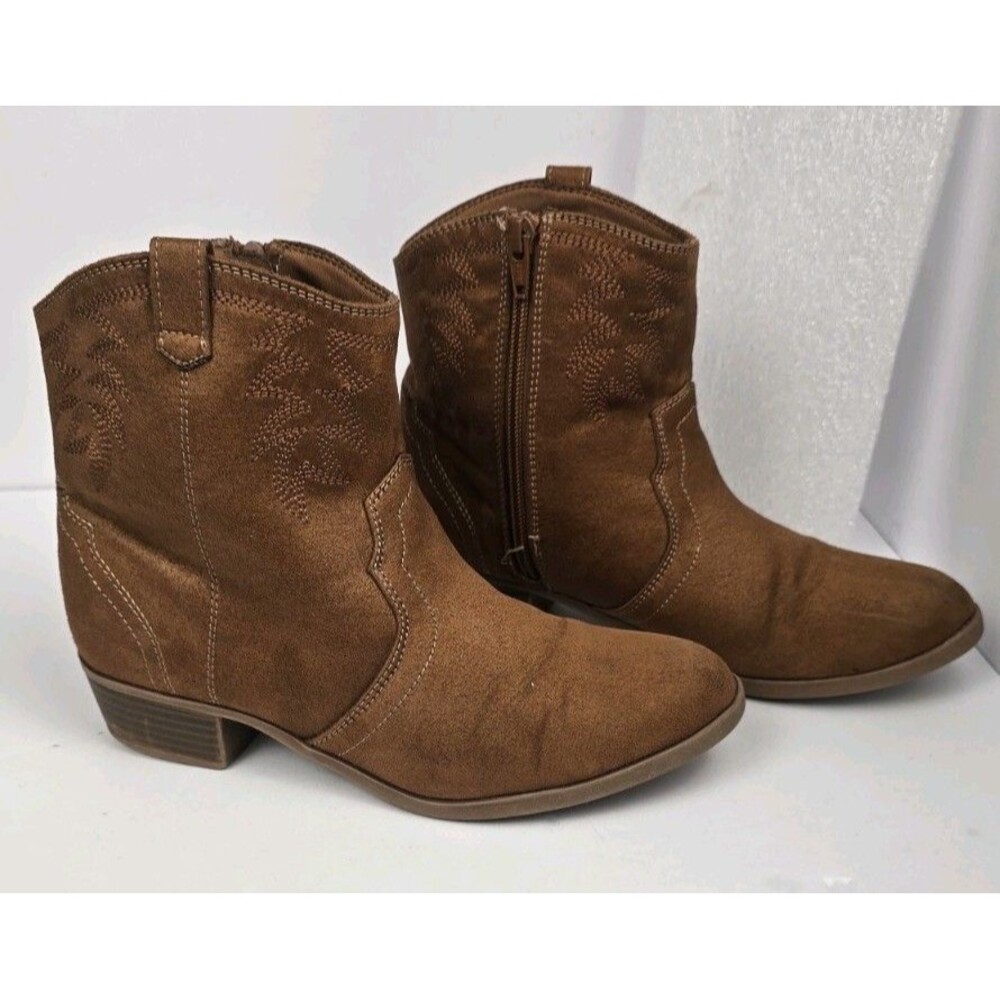 Women's Brown Western Ankle Boots Size 8 Medium Block Heel Suede-Look Side Zip